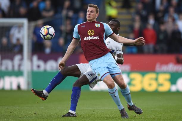 仅引发了各 仅引发了各