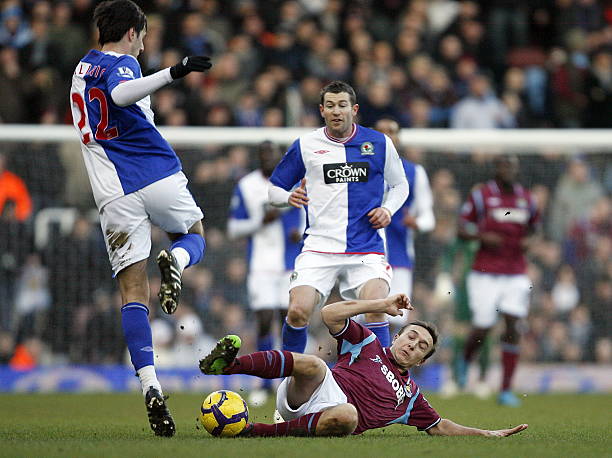 乌迪内斯凭 乌迪内斯凭