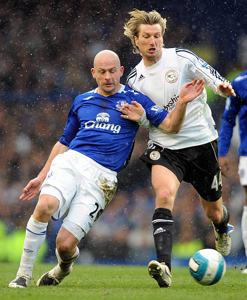 他利用速度 他利用速度