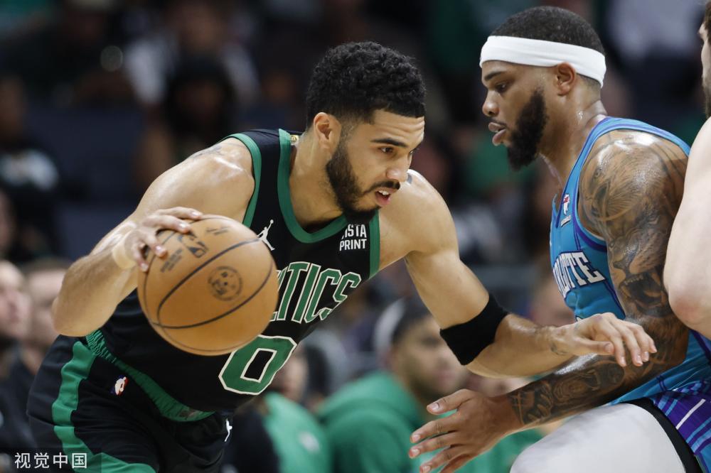 战术体系趋 战术体系趋